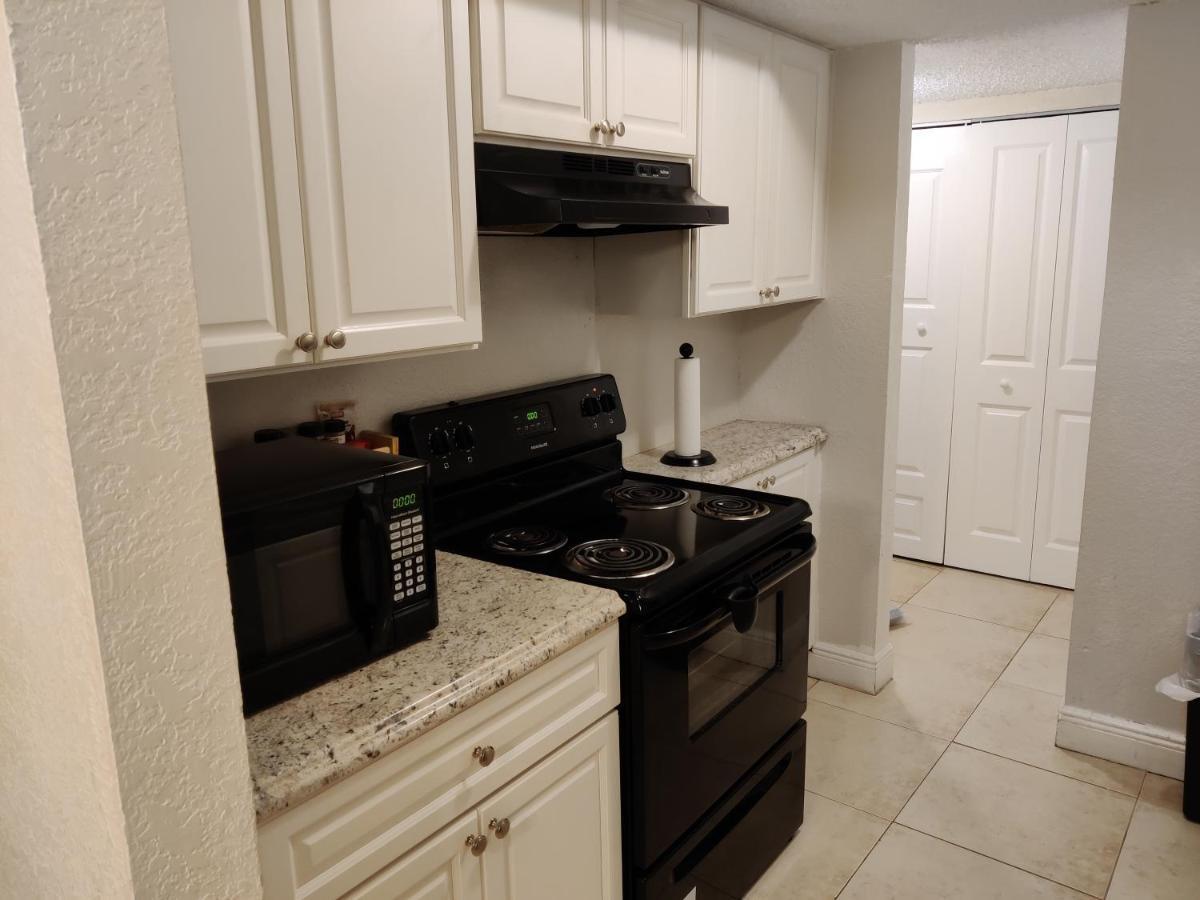 Centauri Vacation Rentals Beautiful 2-Bedroom Condo, Near All Orlando Attractions, Free Parking & Wi-Fi, King Bed, #1 Eksteriør bilde