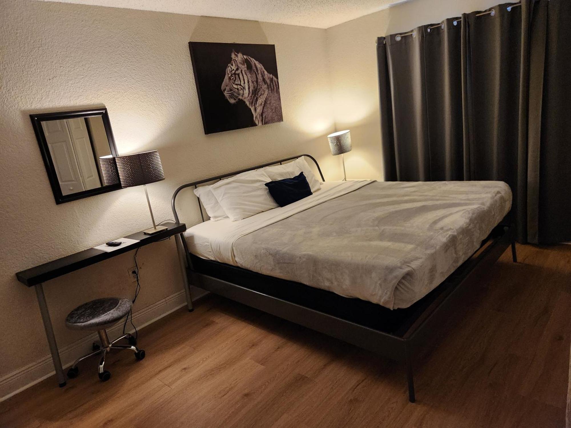 Centauri Vacation Rentals Beautiful 2-Bedroom Condo, Near All Orlando Attractions, Free Parking & Wi-Fi, King Bed, #1 Eksteriør bilde